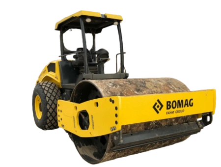 Каток грунтовый 12 т Bomag BW 213
