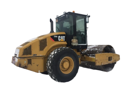 Аренда каток грунтовый 12.5  т CAT CS56